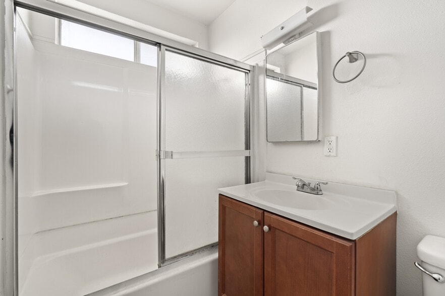 More Photos Of 1406 Exposition Blvd, Los Angeles Apartments For Sale