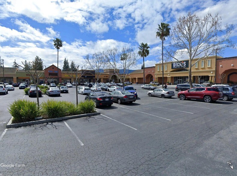 More Photos Of 620-696 Blossom Hill Rd, San Jose Unknown For Lease