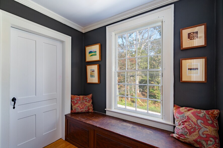 More Photos Of 95 Middletown Rd, South Londonderry Restaurant For Sale