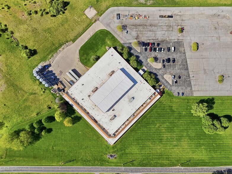 More Photos Of 2855 E Bellefontaine Rd, Hamilton Warehouse For Sale