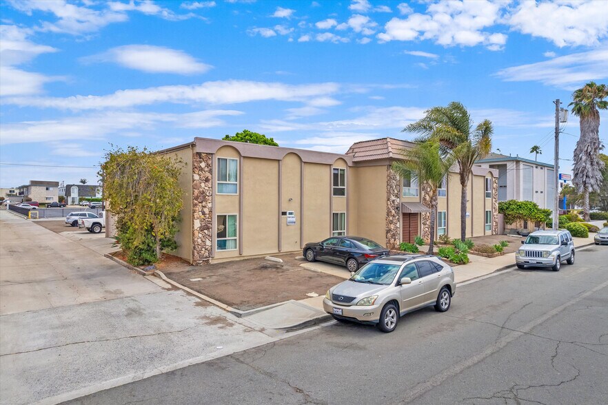 More Photos Of 635 Emory St, Imperial Beach Apartments For Sale
