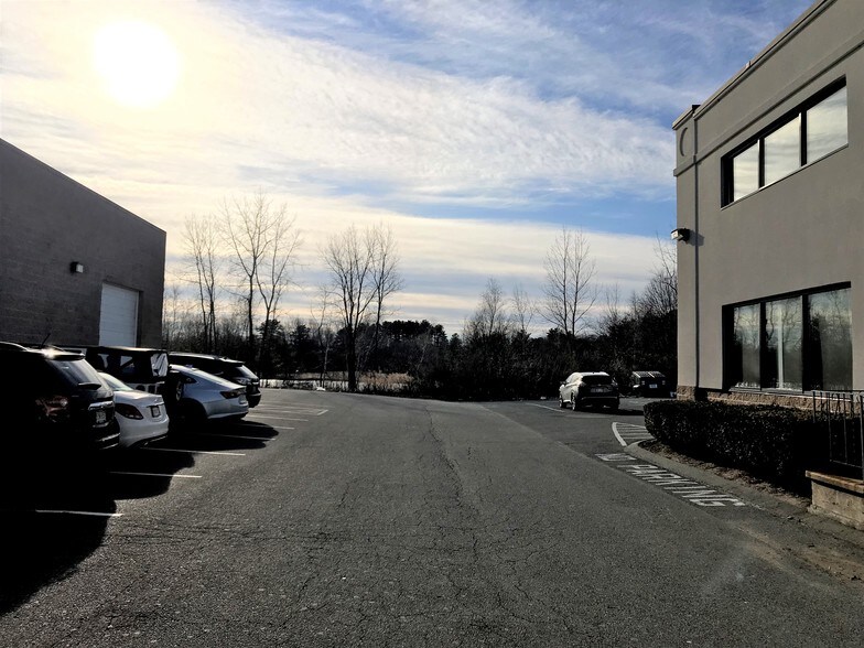 More Photos Of 251 S Main St, Middleton Storefront For Lease