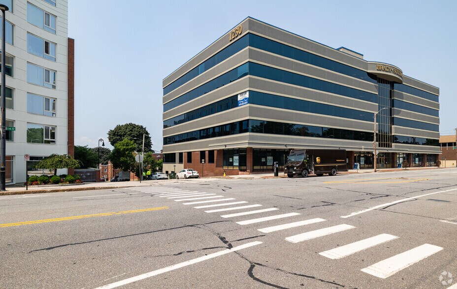 More Photos Of 1230 Elm St, Manchester Apartments For Lease