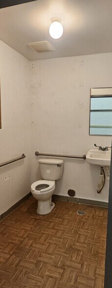 More Photos Of 15075 SW 137th St, Miami Warehouse For Lease