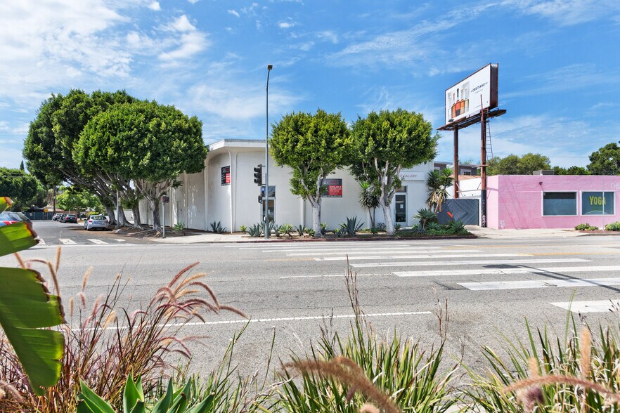 More Photos Of 2685 S La Cienega Blvd, Los Angeles Flex For Lease