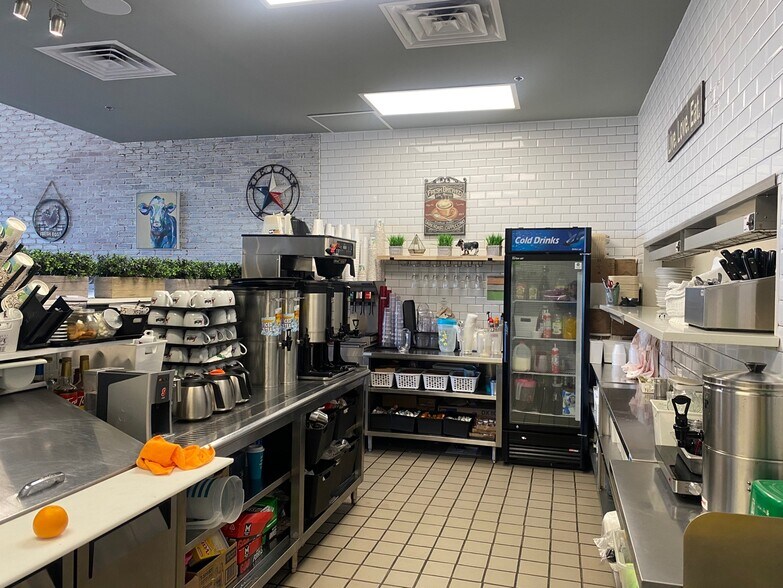 More Photos Of 4940 State Highway 121, The Colony Freestanding For Lease