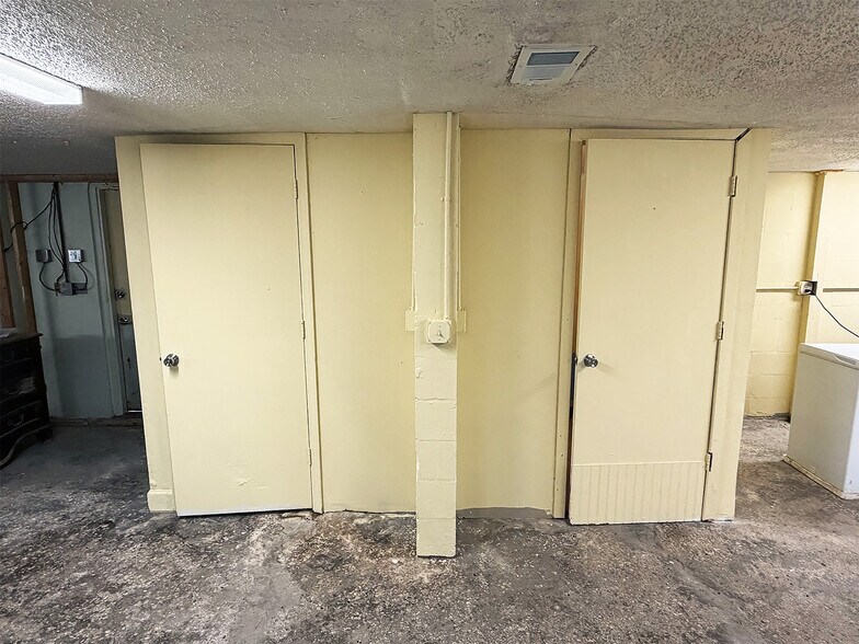 More Photos Of 6028 Pine Hill Rd, Port Richey Freestanding For Sale