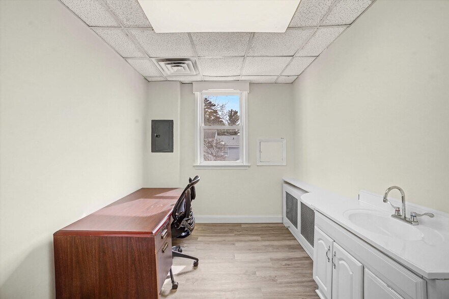 More Photos Of 100 S Highland Ave, Ossining Office For Sale