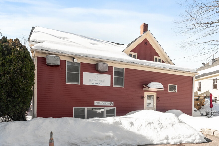 More Photos Of 561 Main St, Boxford General Retail For Sale