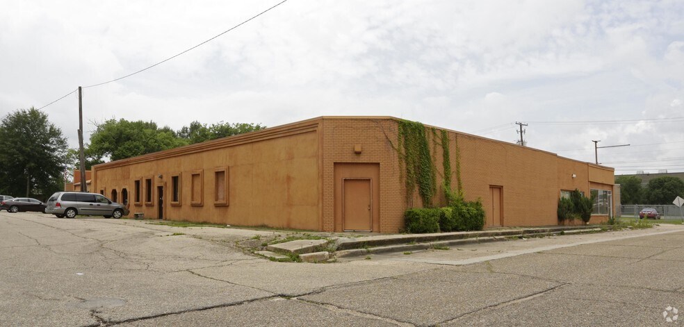 More Photos Of 525 Avenue V St, Bogalusa Office For Sale