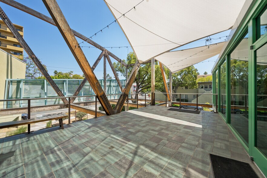 More Photos Of 320 E Harvard St, Glendale Loft Creative Space For Sale