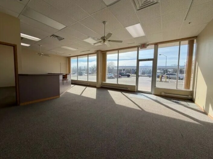 More Photos Of 2025 S Broadway St, New Ulm Freestanding For Lease