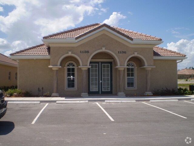 More Photos Of 1136-1138 Cypress Glen Cir, Kissimmee Medical For Sale