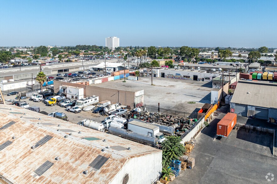 More Photos Of 1000-1022 South Petrolia Avenue, Compton Land For Sale