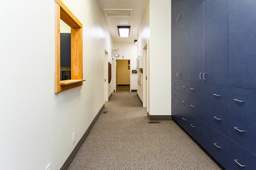 More Photos Of 1263 Bennett Ave, Burley Medical For Sale