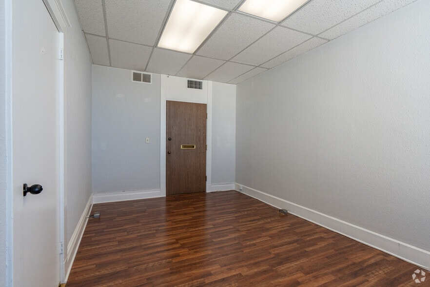 More Photos Of 1527 19th St, Bakersfield Medical For Lease