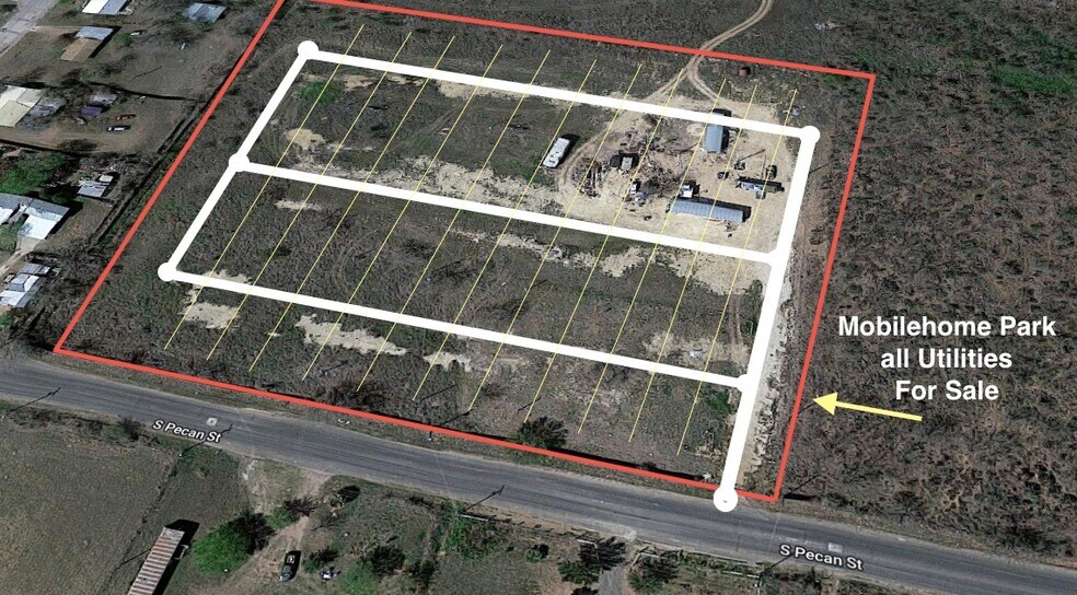 More Photos Of 1411 S Pecan, Pearsall Trailer Camper Park For Sale