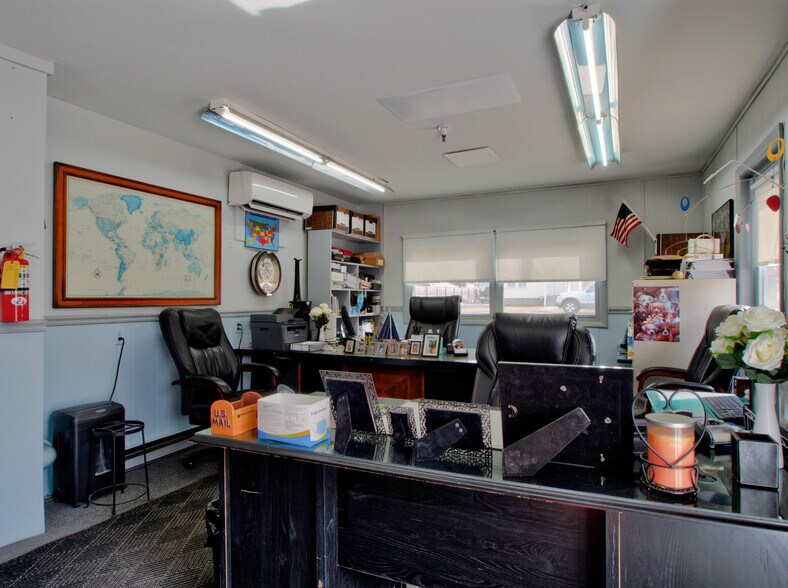 More Photos Of 56 Clarendon Ave, Kingston Warehouse For Sale