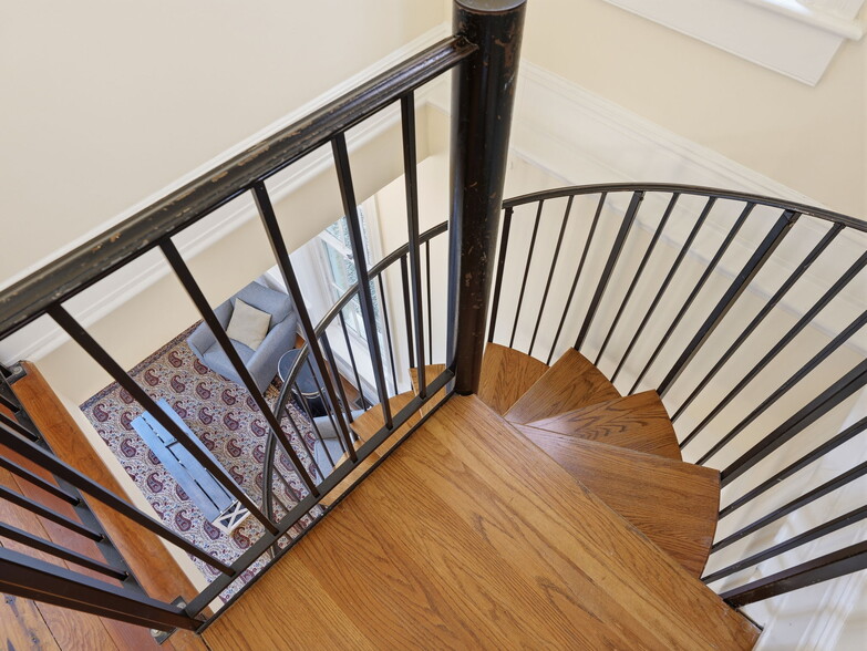 More Photos Of 8-10 E Main St, Richmond Apartments For Sale