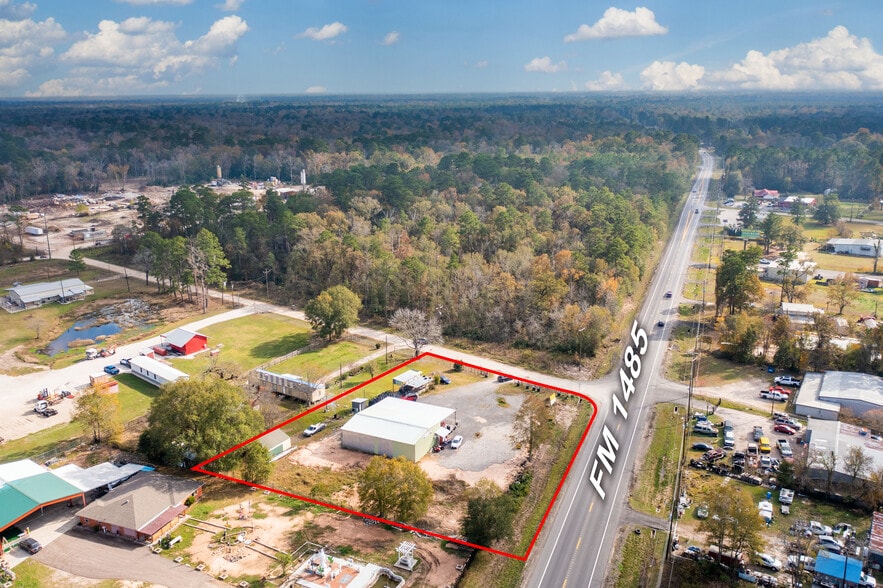 More Photos Of 22725 Lost Lake Dr, New Caney Light Distribution For Sale