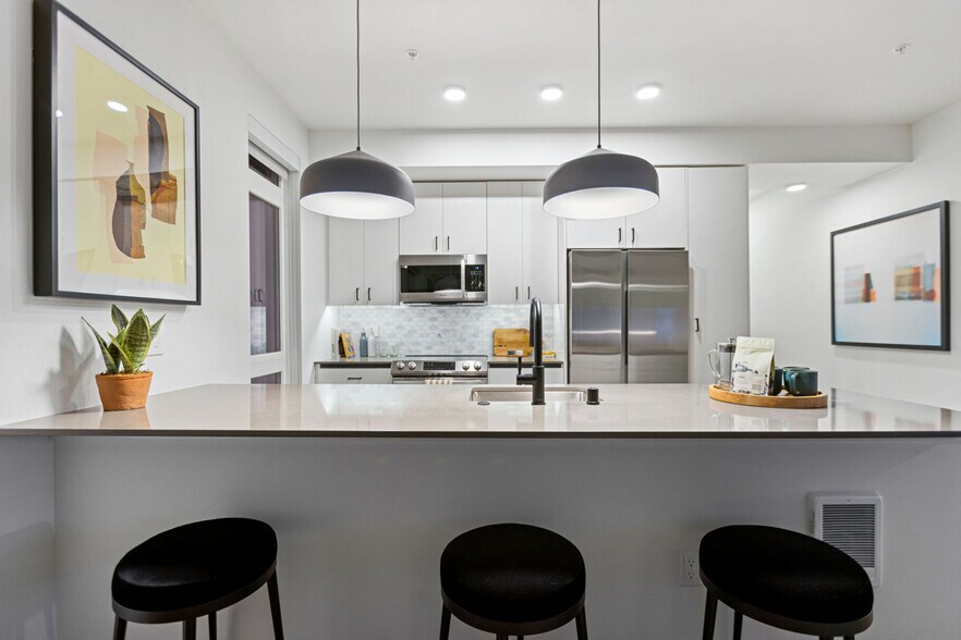 More Photos Of 17620 NE 69th Ct, Redmond Apartments For Lease