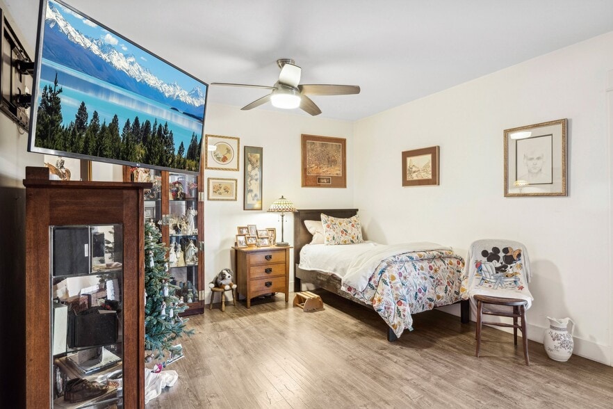 More Photos Of 5926 E Wilshire Dr, Scottsdale Assisted Living For Sale