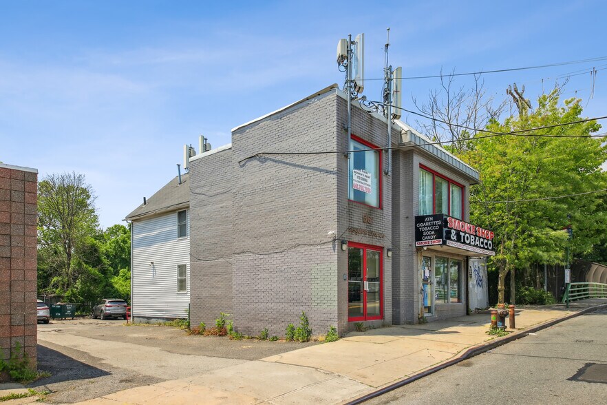More Photos Of 56 Seguine Ave, Staten Island Storefront Retail Office For Lease