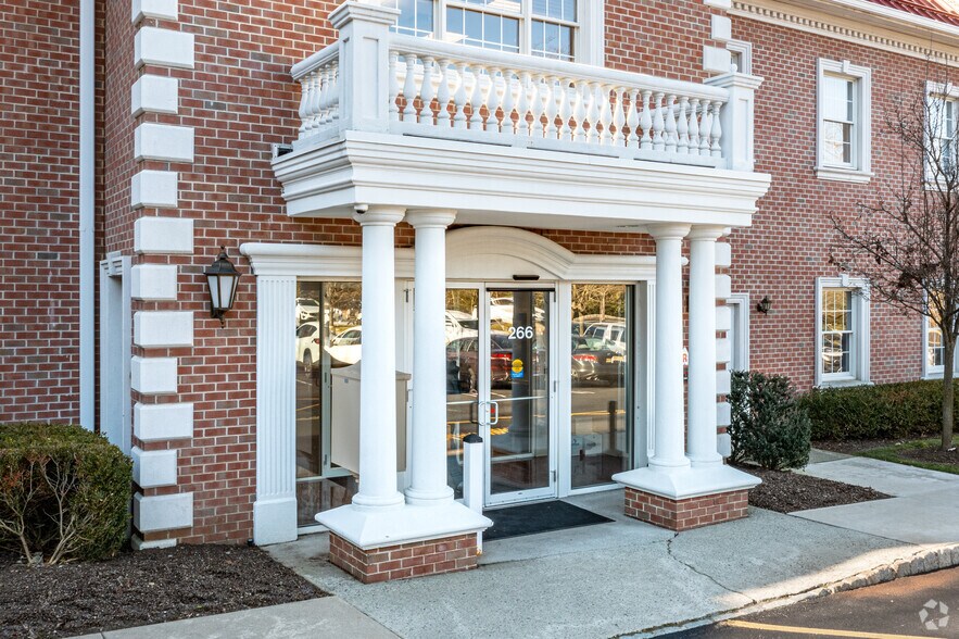 More Photos Of 266 King George Rd, Warren Medical For Lease