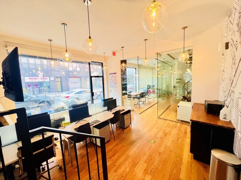 More Photos Of 362 Bedford Ave, Brooklyn General Retail For Lease