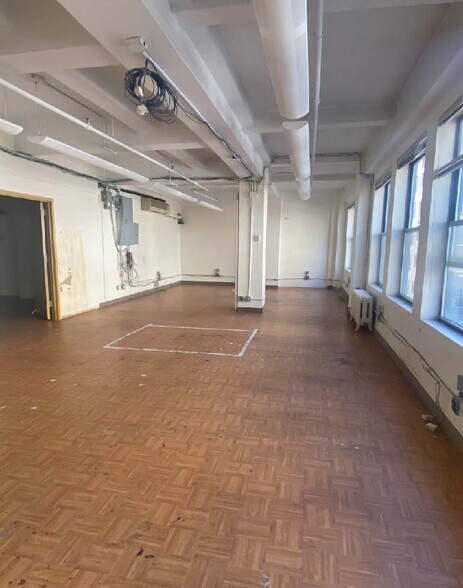More Photos Of 257-261 W 38th St, New York Office For Lease