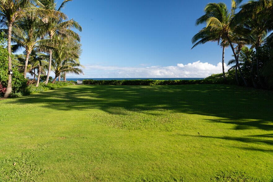 More Photos Of 65 Hana Hwy, Paia Restaurant For Sale