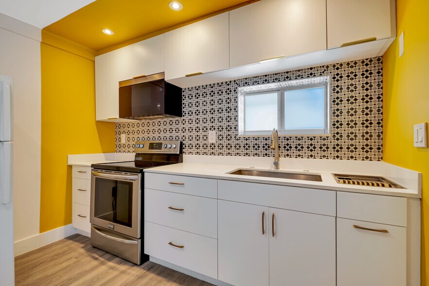More Photos Of 7411 Carlyle Ave, Miami Beach Apartments For Sale