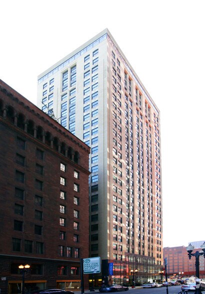 More Photos Of 59 E Van Buren St, Chicago Apartments For Lease