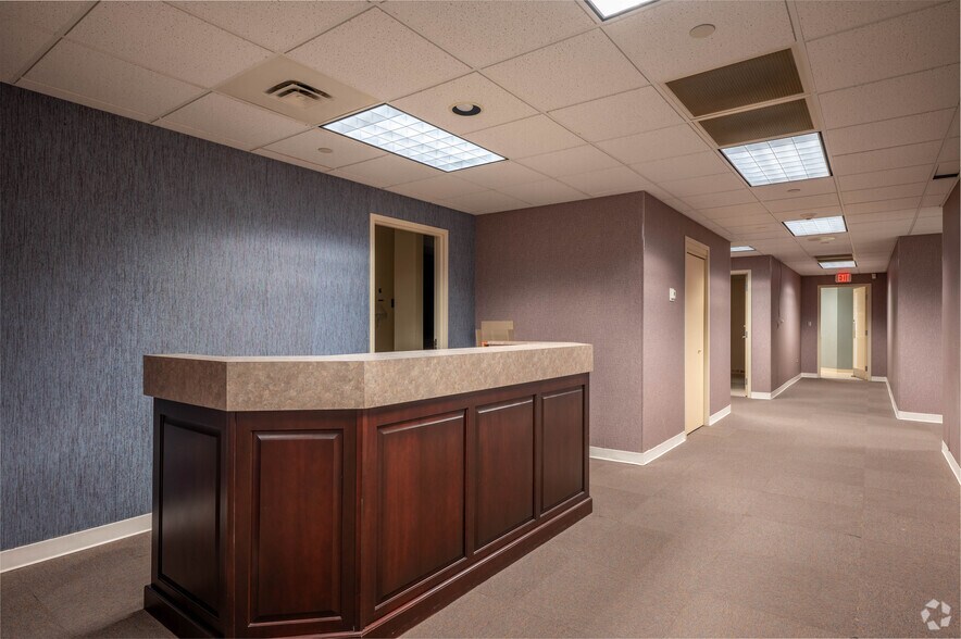 More Photos Of 940 N Marr Rd, Columbus Medical For Lease