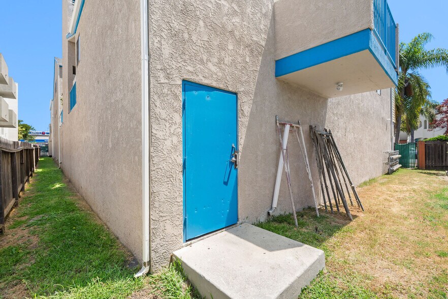 More Photos Of 1225 Bennett Ave, Long Beach Apartments For Sale