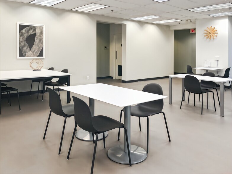 More Photos Of 13353 Commerce Pky, Richmond Coworking Space