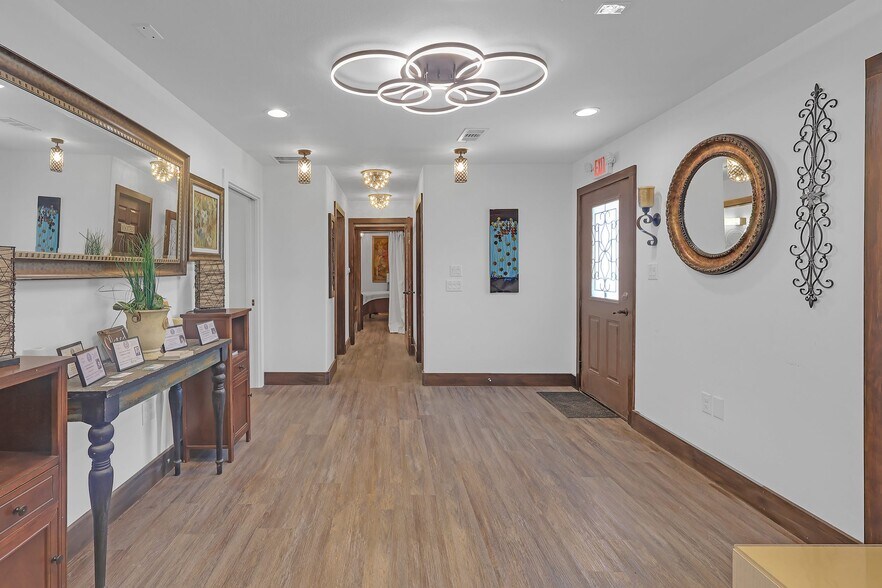 More Photos Of 612 N Third Street, Princeton Office For Sale