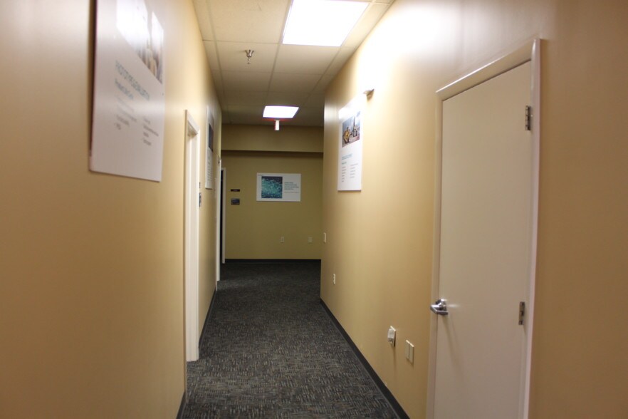 More Photos Of 8001 N University St, Peoria Office For Sale