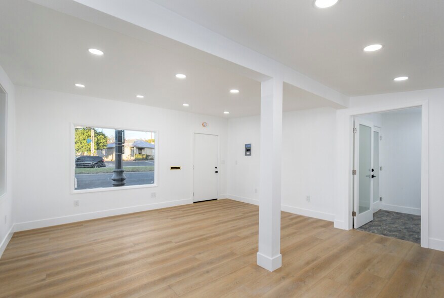 More Photos Of 15832 Whittier Blvd, Whittier Loft Creative Space For Lease