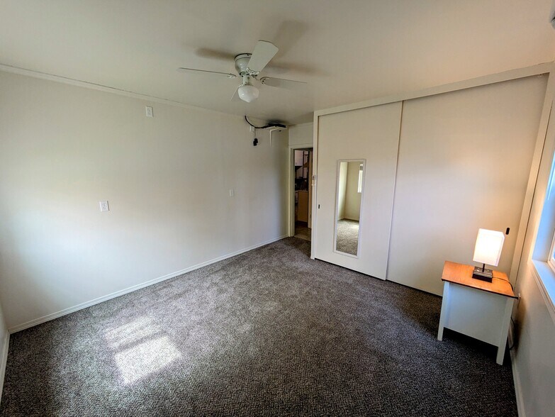 More Photos Of 616 Mill St, Maupin Hotel For Sale