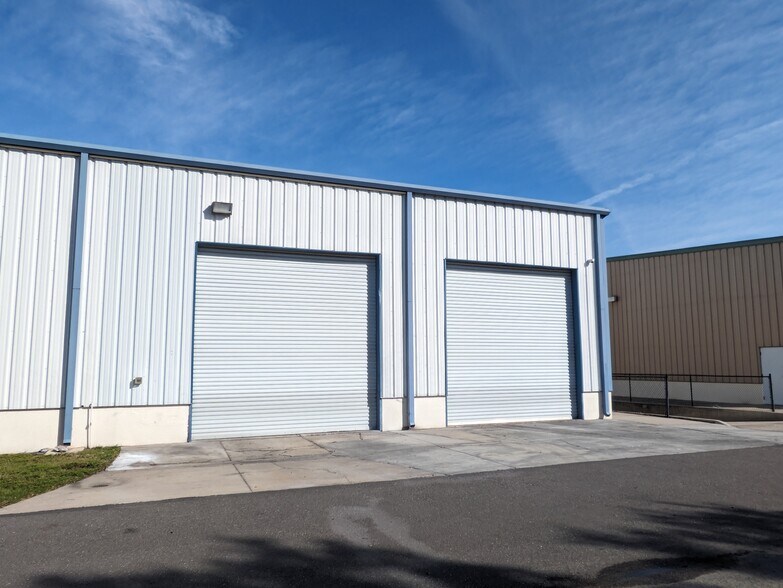 More Photos Of 3221 59th Dr E, Bradenton Warehouse For Lease
