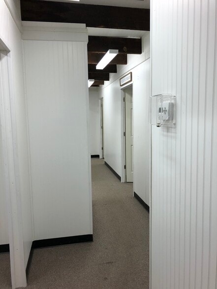 More Photos Of 333 W Union St, Allentown Flex For Lease