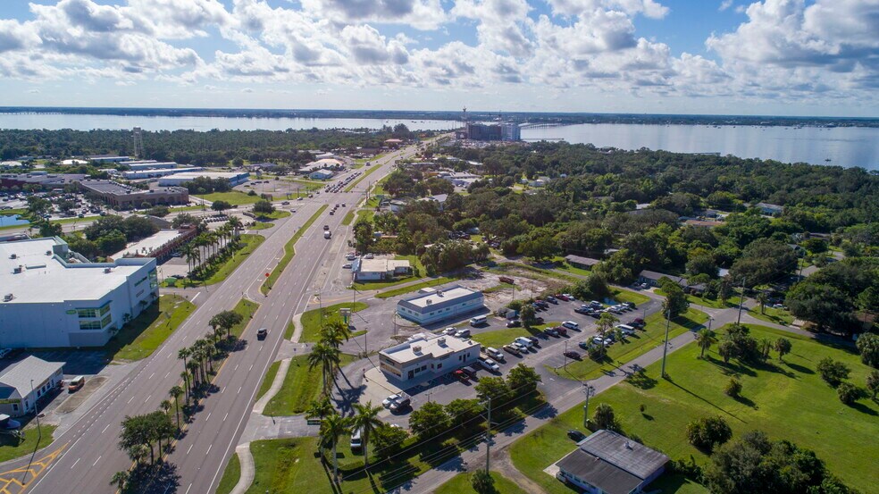 More Photos Of 4535 Tamiami Trl, Port Charlotte Office For Lease