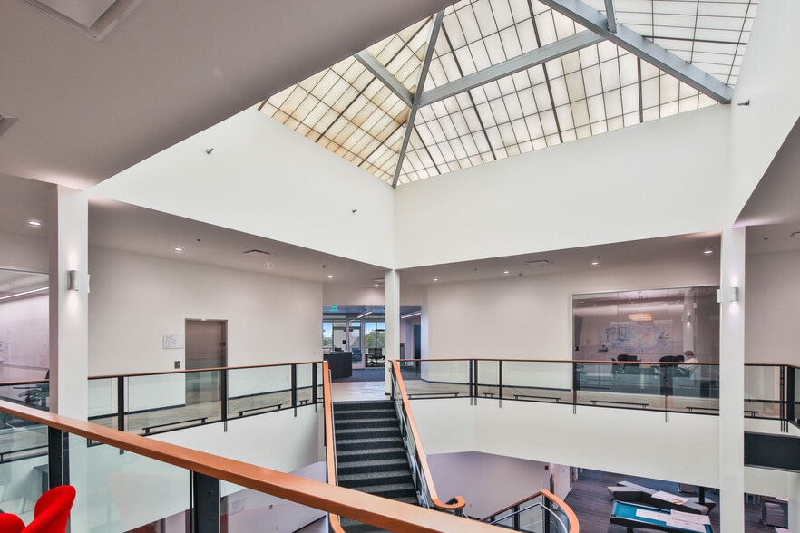 More Photos Of 18500 Crenshaw Blvd, Torrance Warehouse For Sale