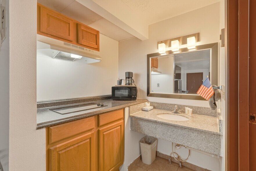 More Photos Of 311 E Main St, Vernal Hotel For Sale