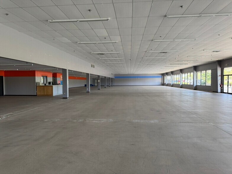 More Photos Of 6527 Warden Rd, North Little Rock Freestanding For Lease