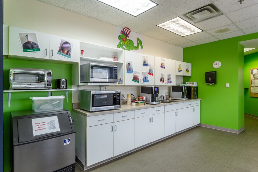 More Photos Of 1450 Technology Dr, Harrisonburg Office For Sale