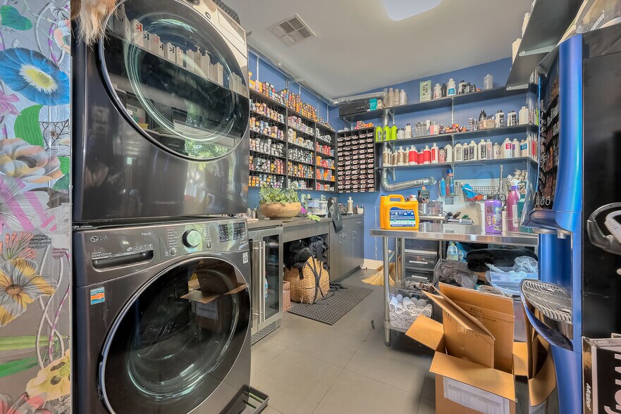 More Photos Of 1512 W Alabama St, Houston General Retail For Sale