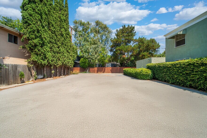 More Photos Of 2120 Huntington Dr, South Pasadena Office Residential For Sale
