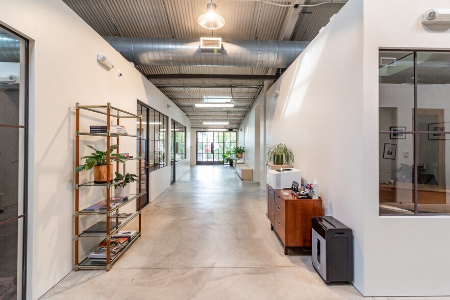 More Photos Of 2820 Newell St, Los Angeles Office For Sale